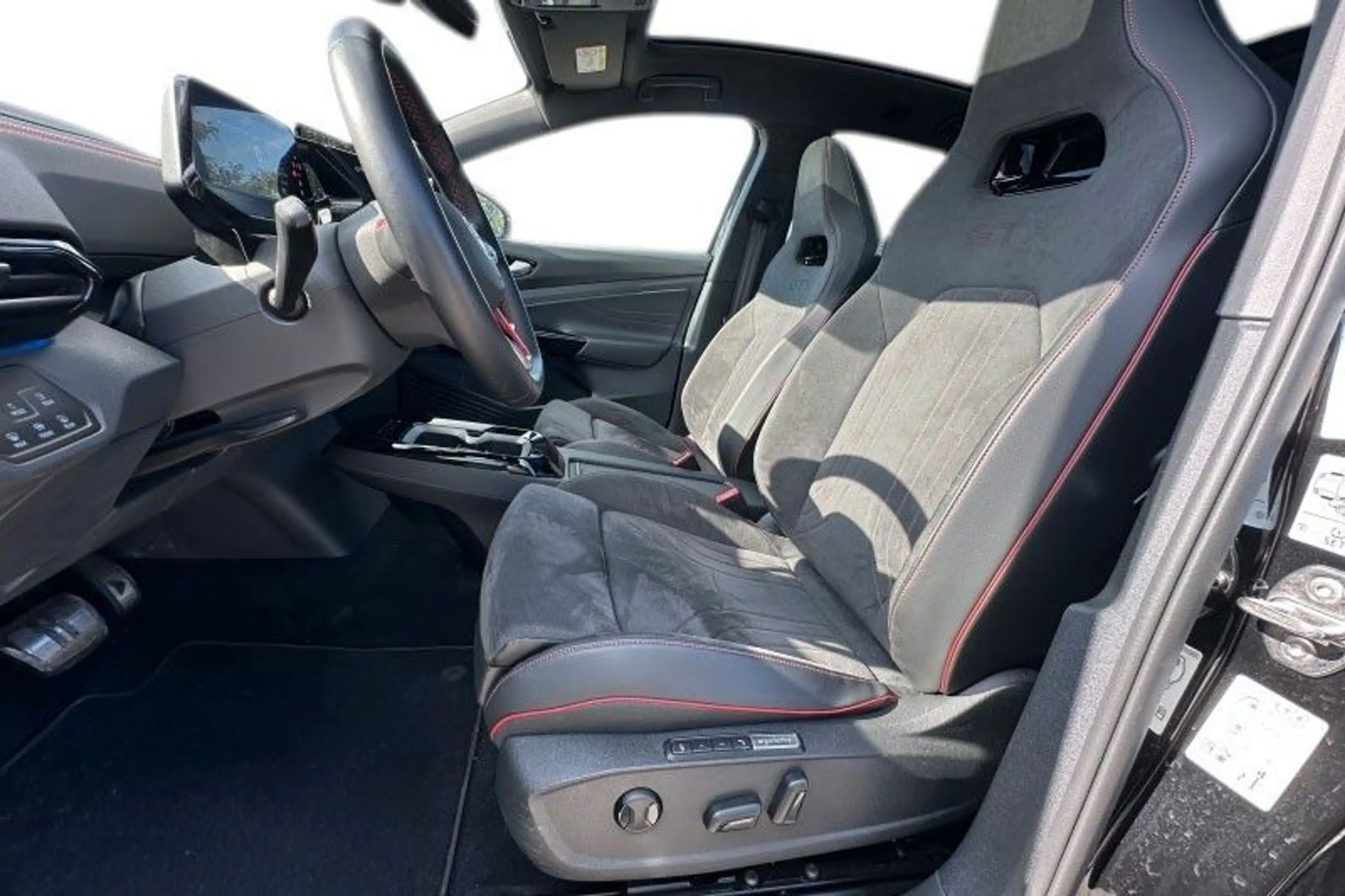 Volkswagen ID.5 GTX 220 kW 4Motion mit Infotainment-Paket — photo 13