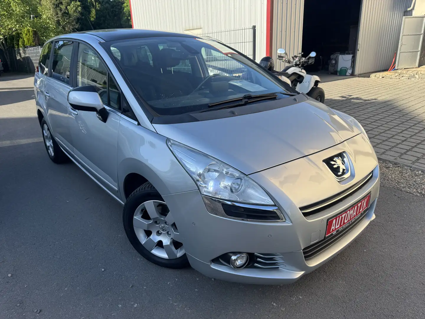 Peugeot 5008 Business-Line/Scheckheft/7-Sitzer/Navi/Head Up/SHZ Gris - 1