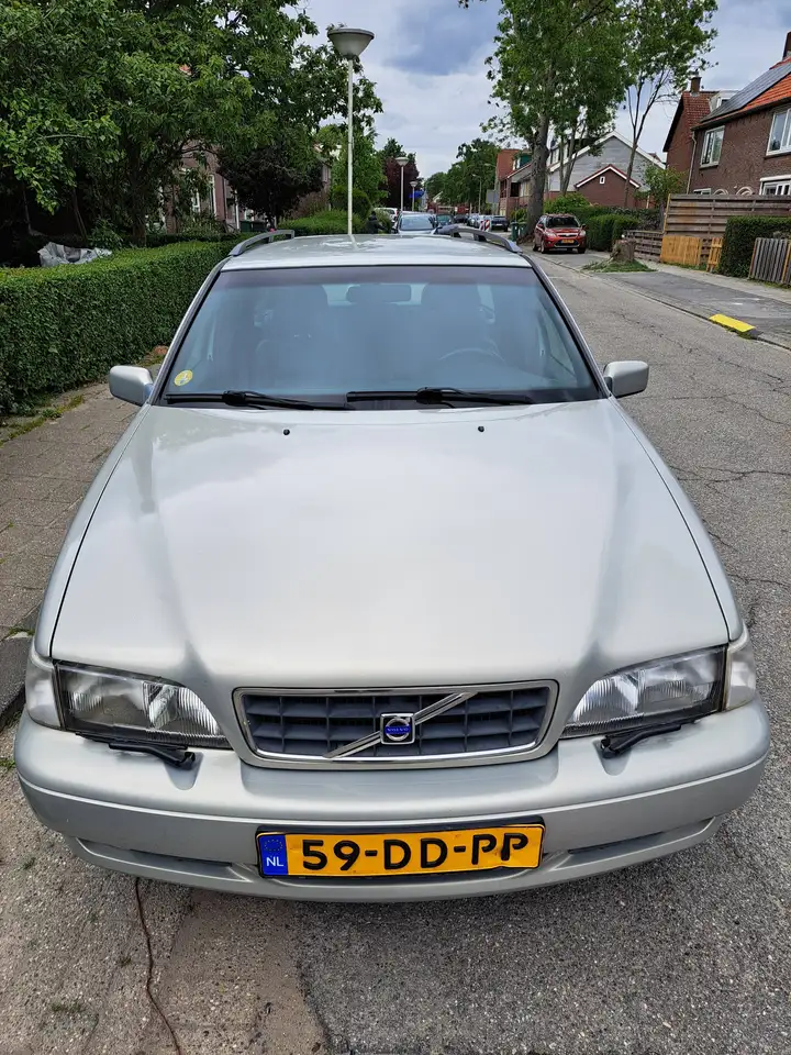 Volvo V70 2.4 Comfort Europa, foto 3