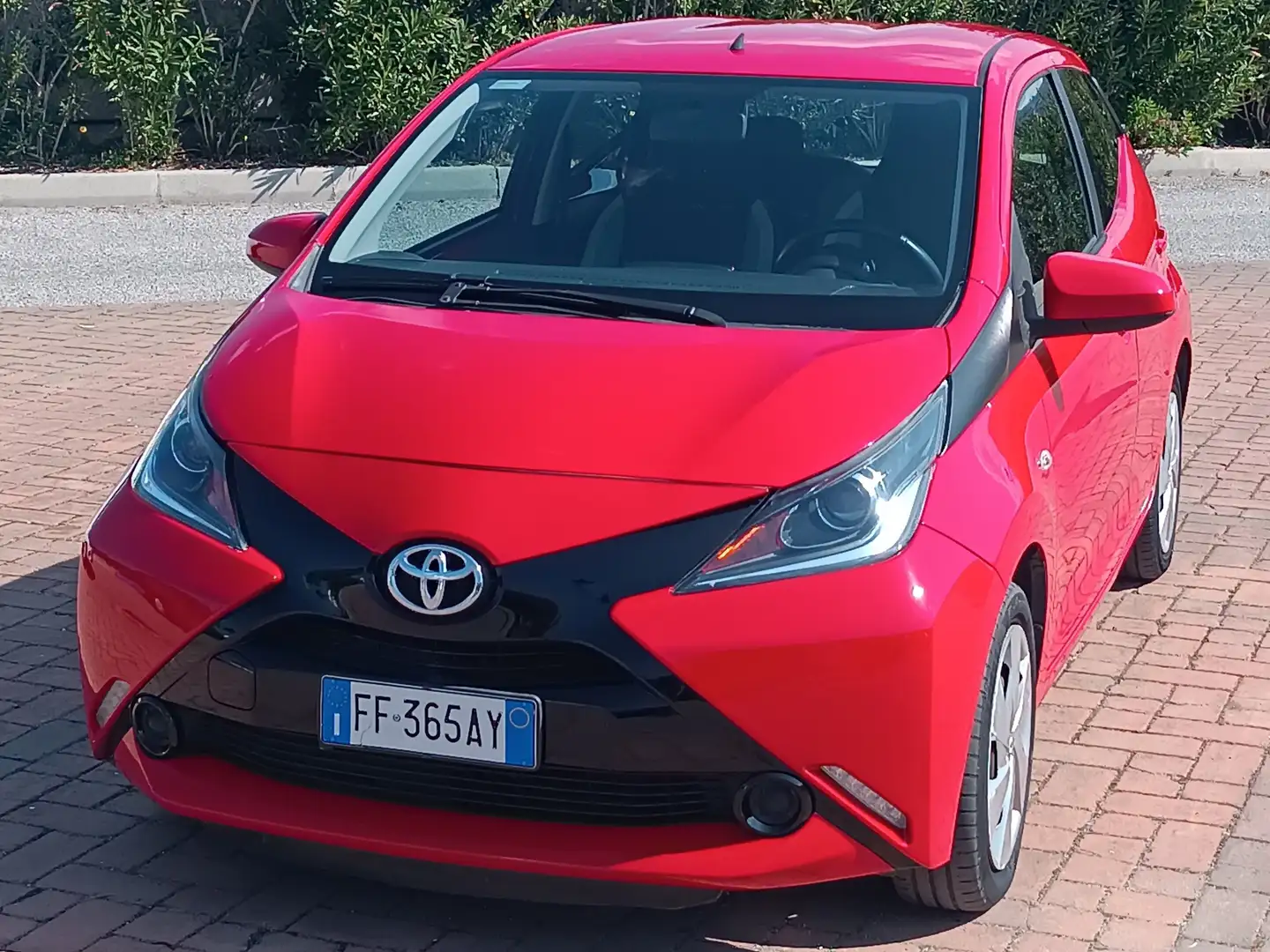 Toyota Aygo Aygo+II+2014+5p+1.0+x-pure Rosso - 1
