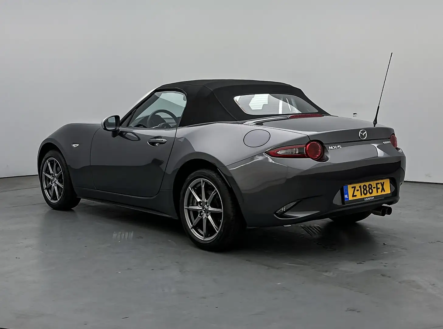 Mazda MX-5 1.5 SkyActiv-G 132 Luxury Limited | Navigatie | St Grijs - 2