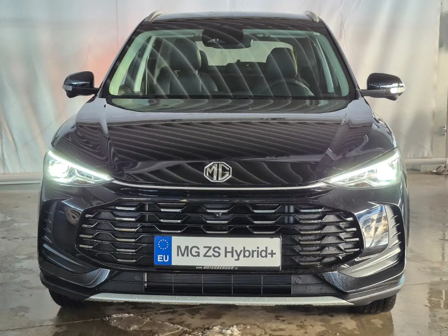 MG ZS Hybrid+ Luxury - 2
