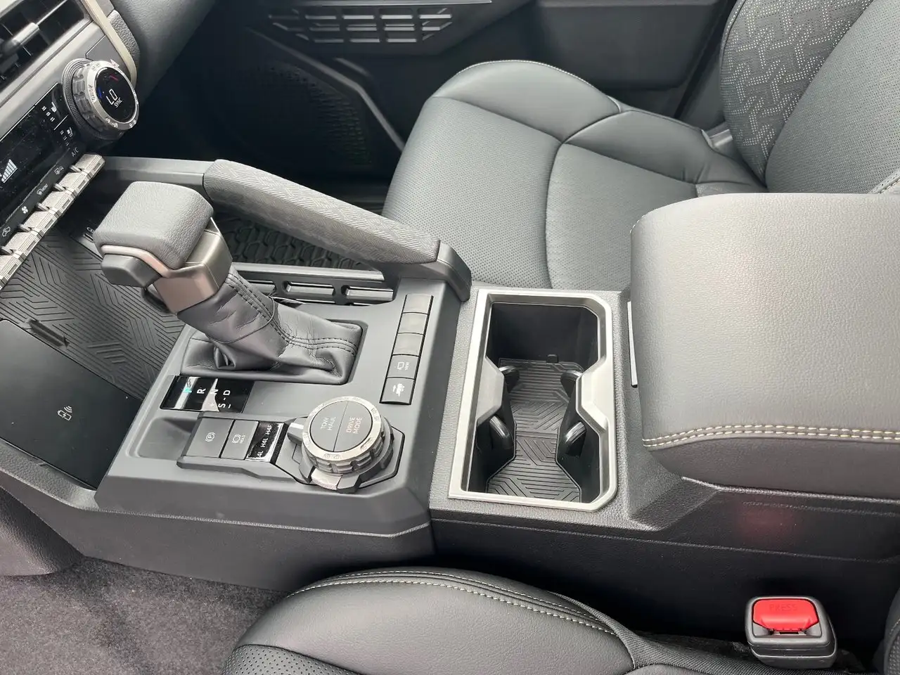 Toyota Tacoma снимка Toyota Tacoma