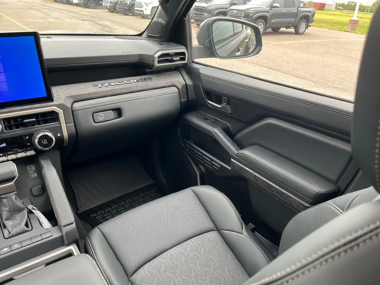 Toyota Tacoma снимка Toyota Tacoma
