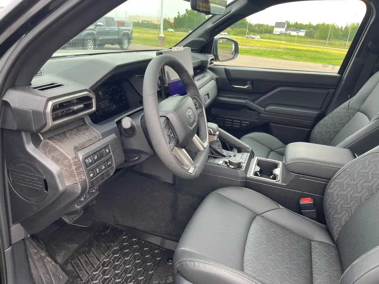 Toyota Tacoma снимка Toyota Tacoma