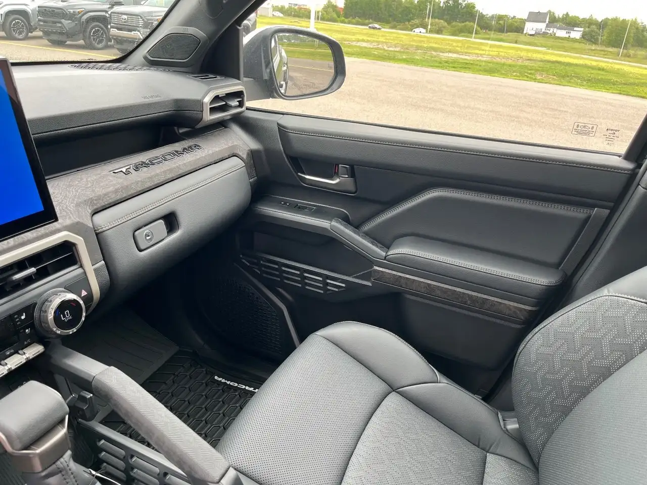 Toyota Tacoma снимка Toyota Tacoma