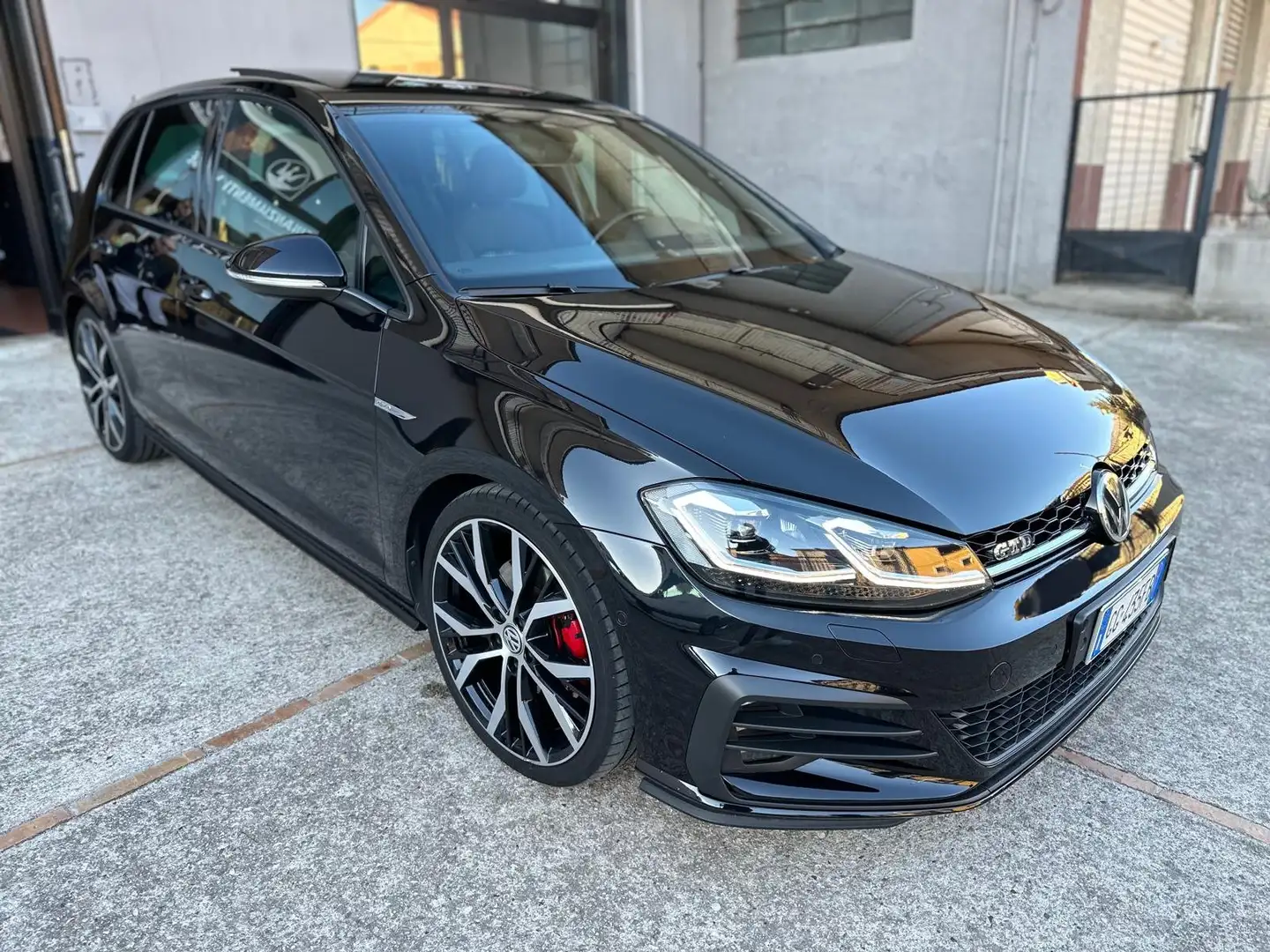 Volkswagen Golf 7.5 5p 2.0 tdi Gtd 184cv Nero - 1
