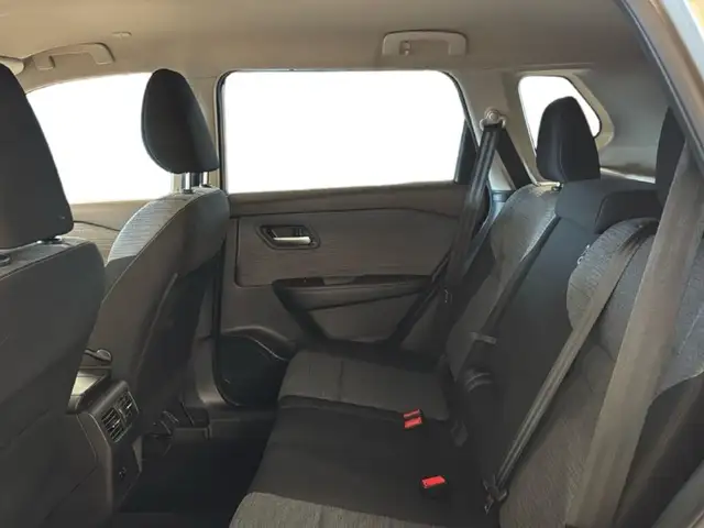 Nissan X-Trail view 14