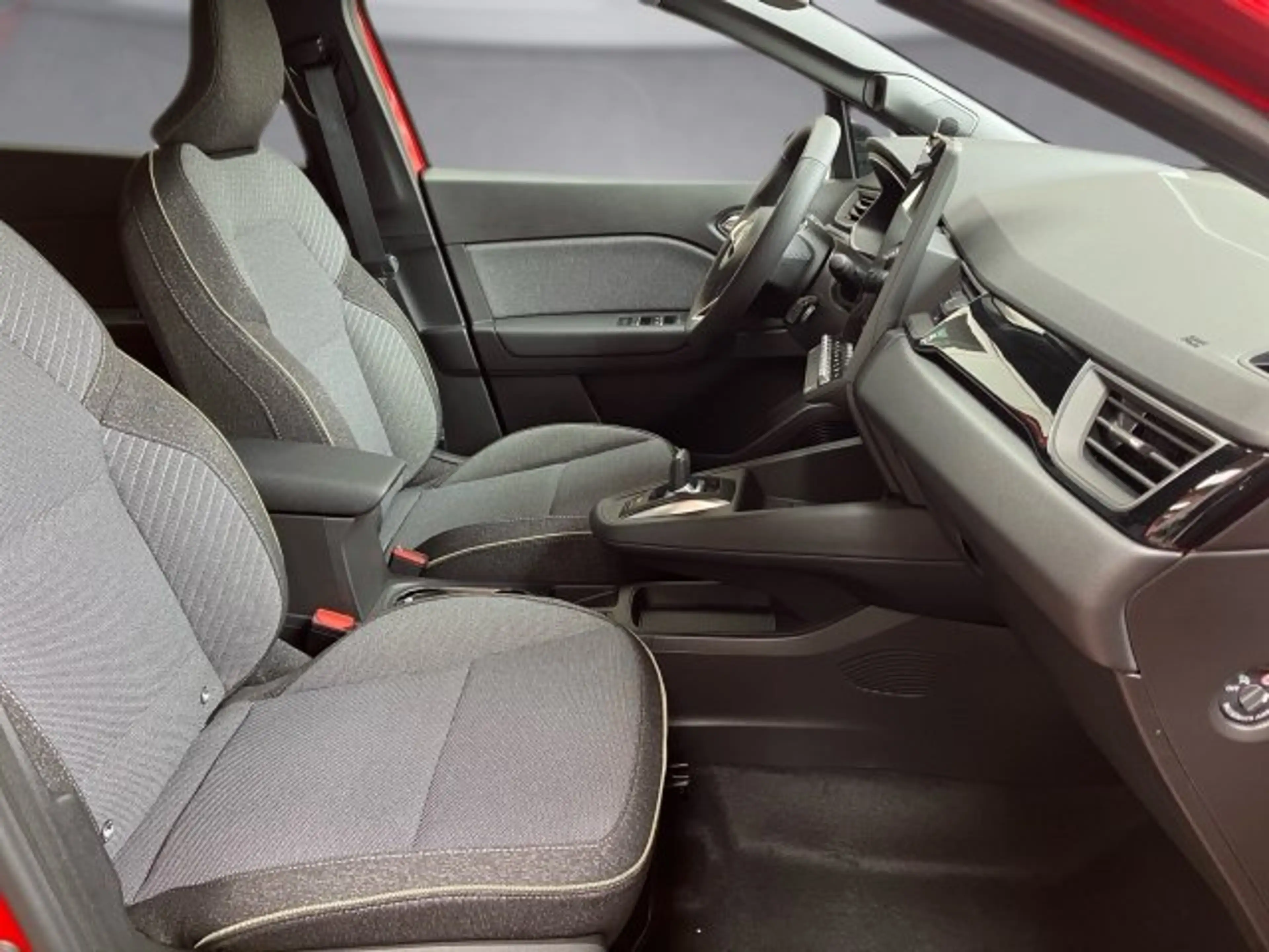 Mitsubishi Grandis 1,8 HEV Intense S+C+T 26,5 — photo 11