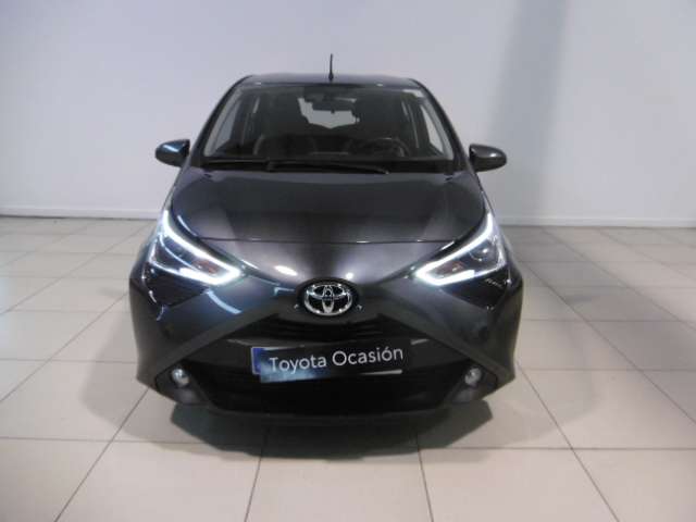 Toyota Aygo 70 x-play - foto 1