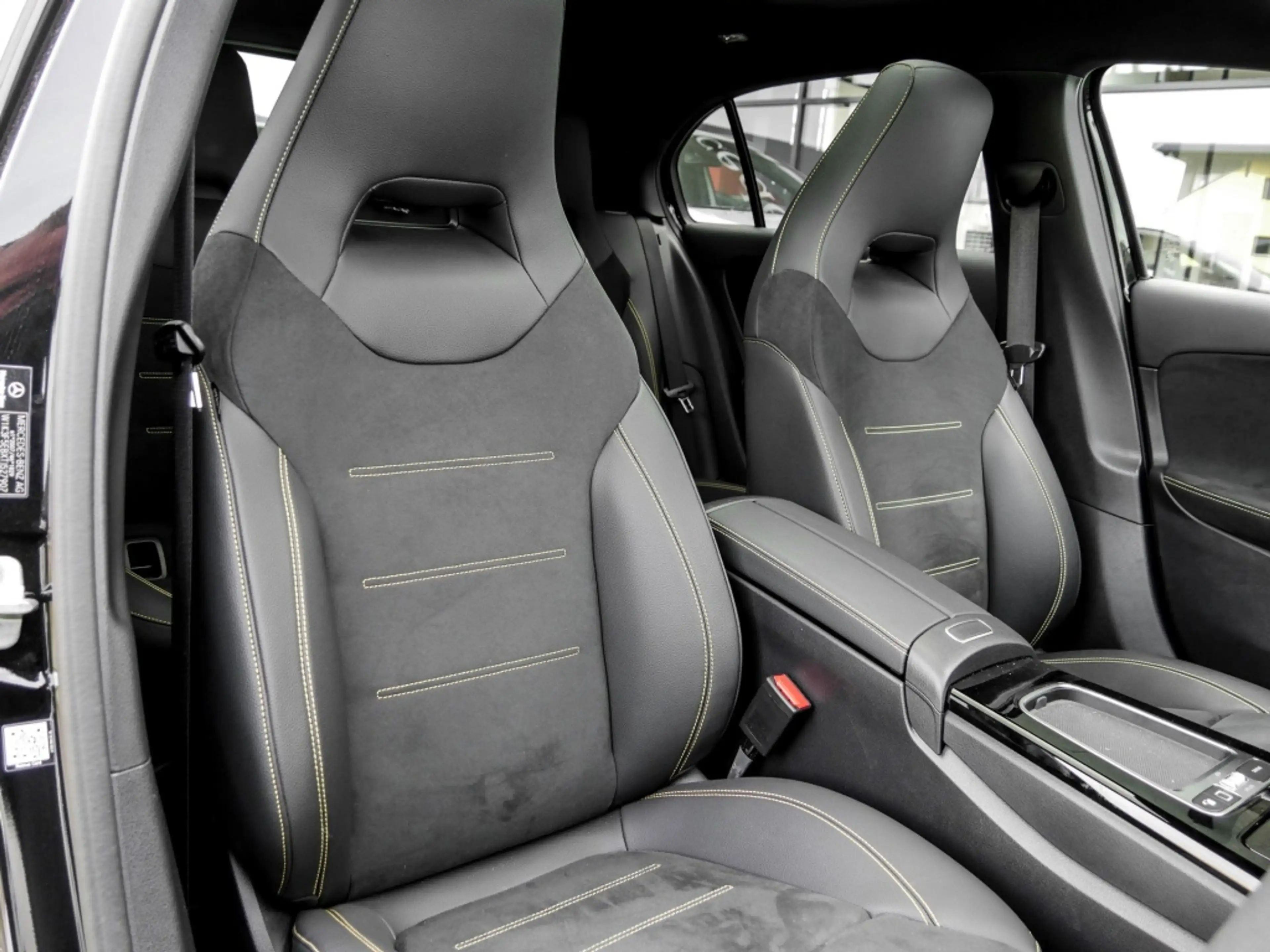 Mercedes-Benz A 45 AMG S 4M+ Prem.Plus/Aero/Pano/HUD/360/MLB — photo 7