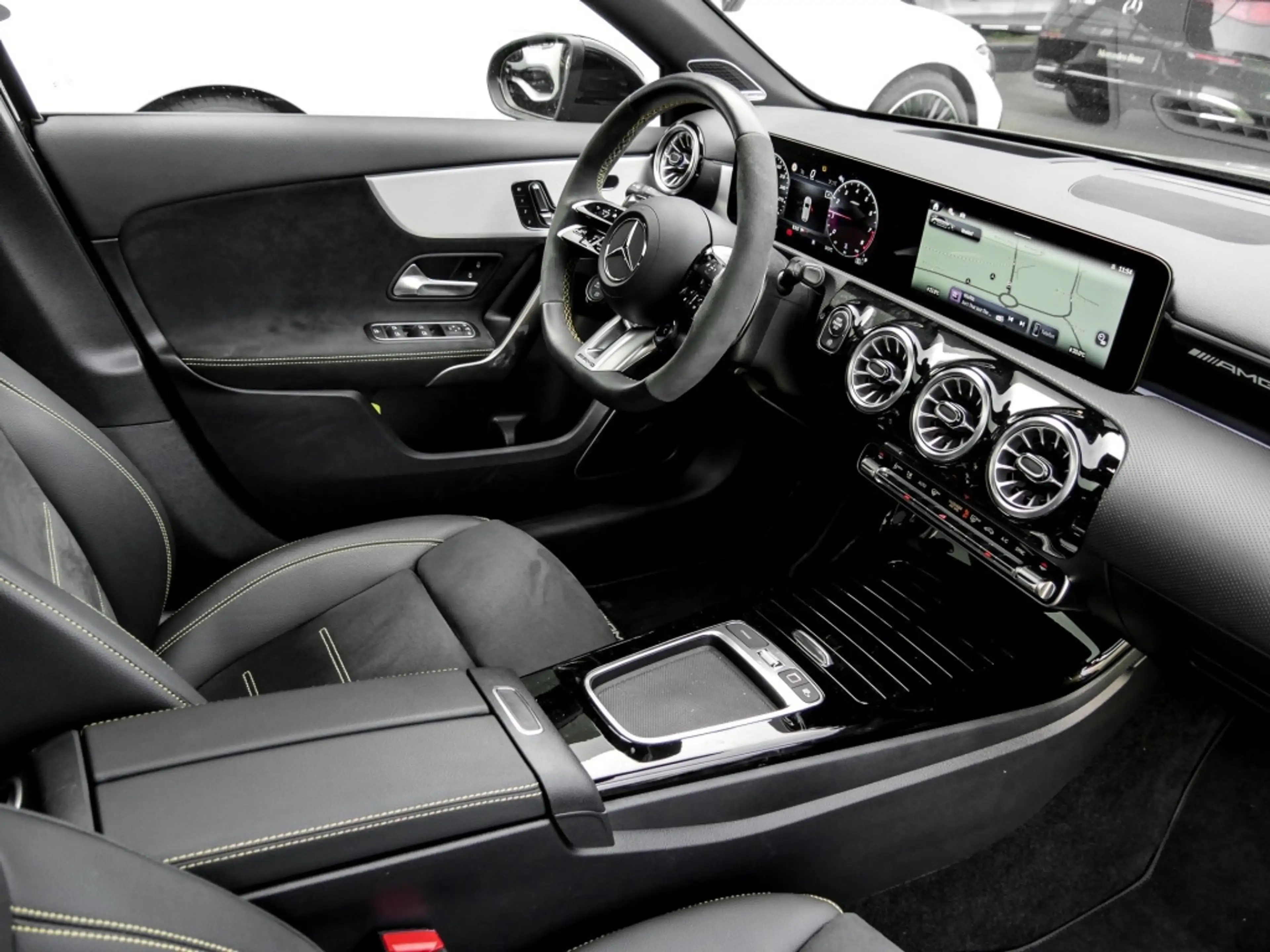 Mercedes-Benz A 45 AMG S 4M+ Prem.Plus/Aero/Pano/HUD/360/MLB — photo 4