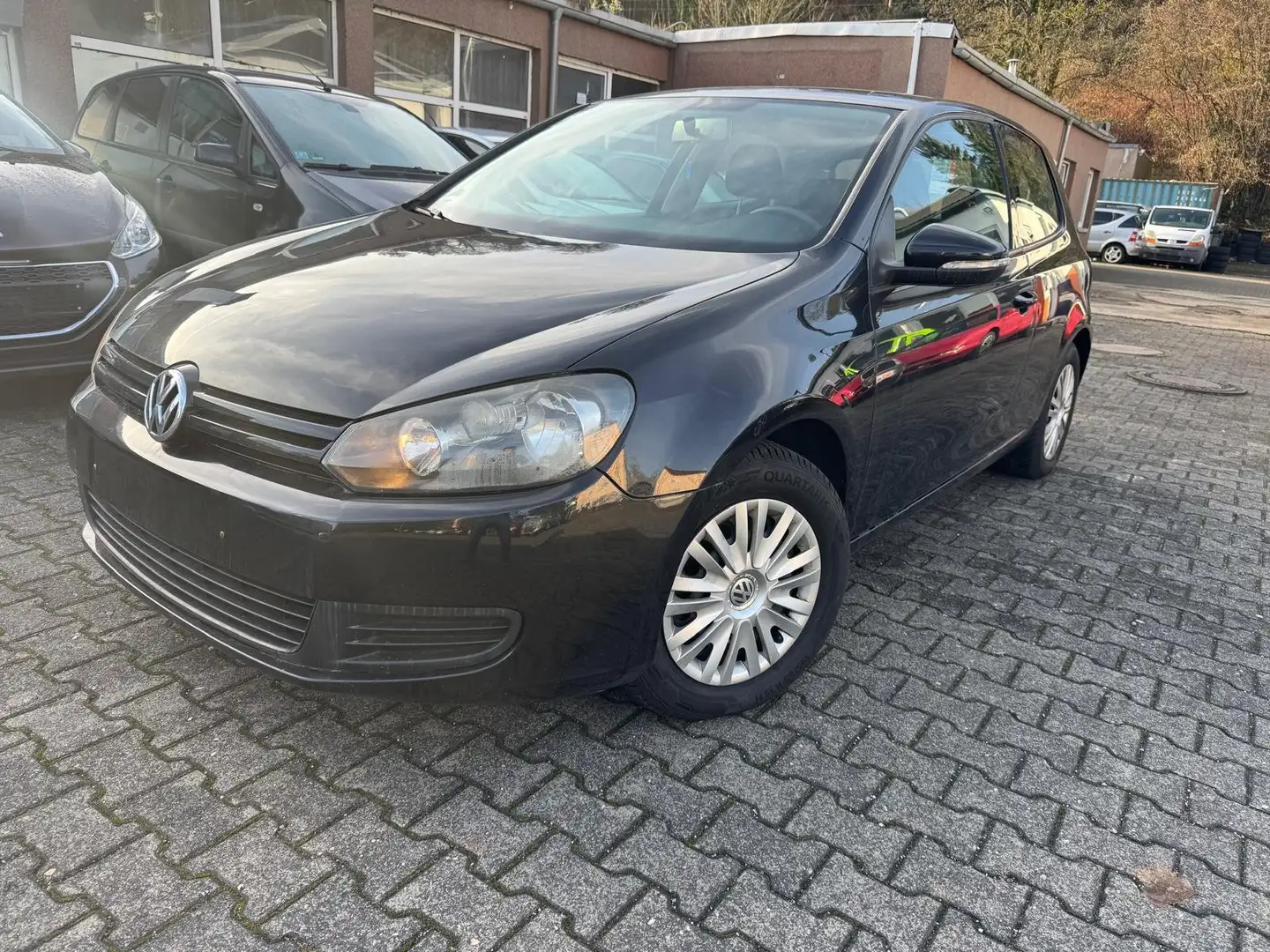 Volkswagen Golf Trendline*Tüv 02/2027*Inspektion Neu*Klima* Noir - 1