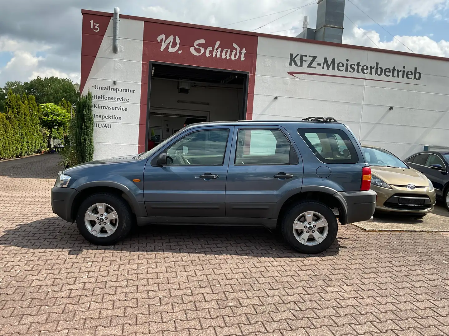 Ford Maverick V6 Limited Blauw - 1