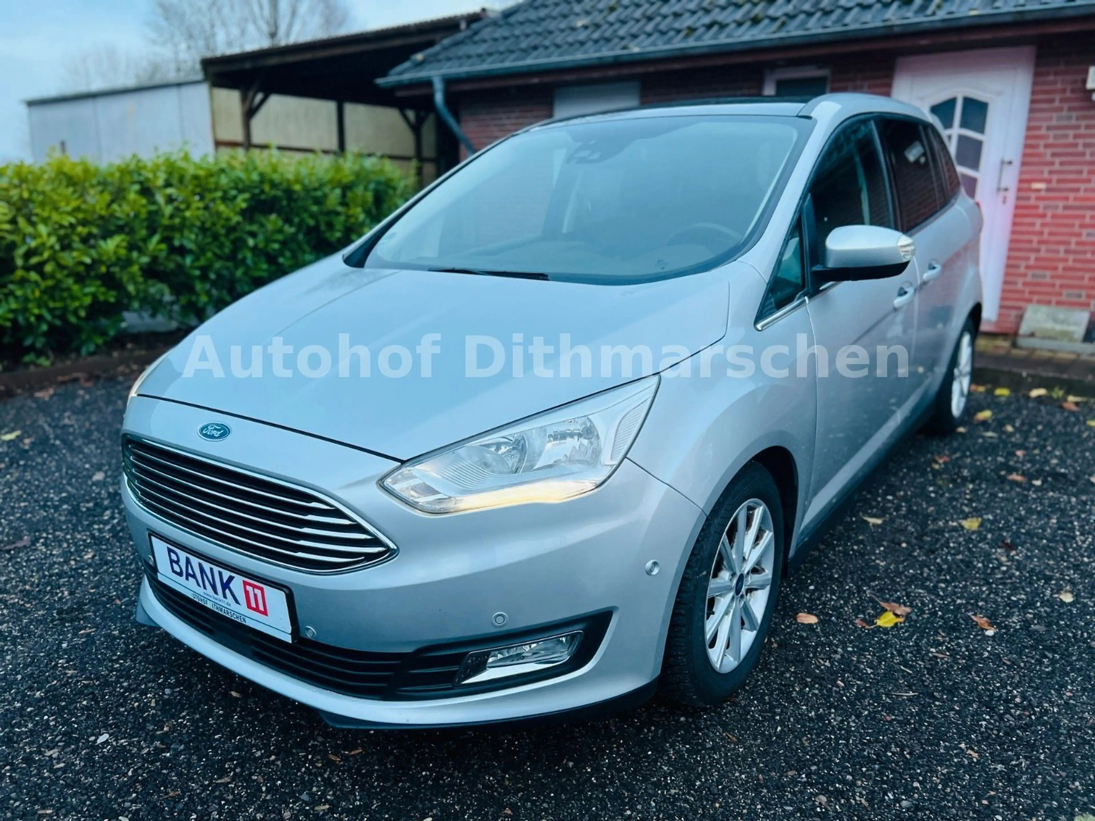 Ford Grand C-Max /Titanium/Automatik/Klima/Zahnriemen