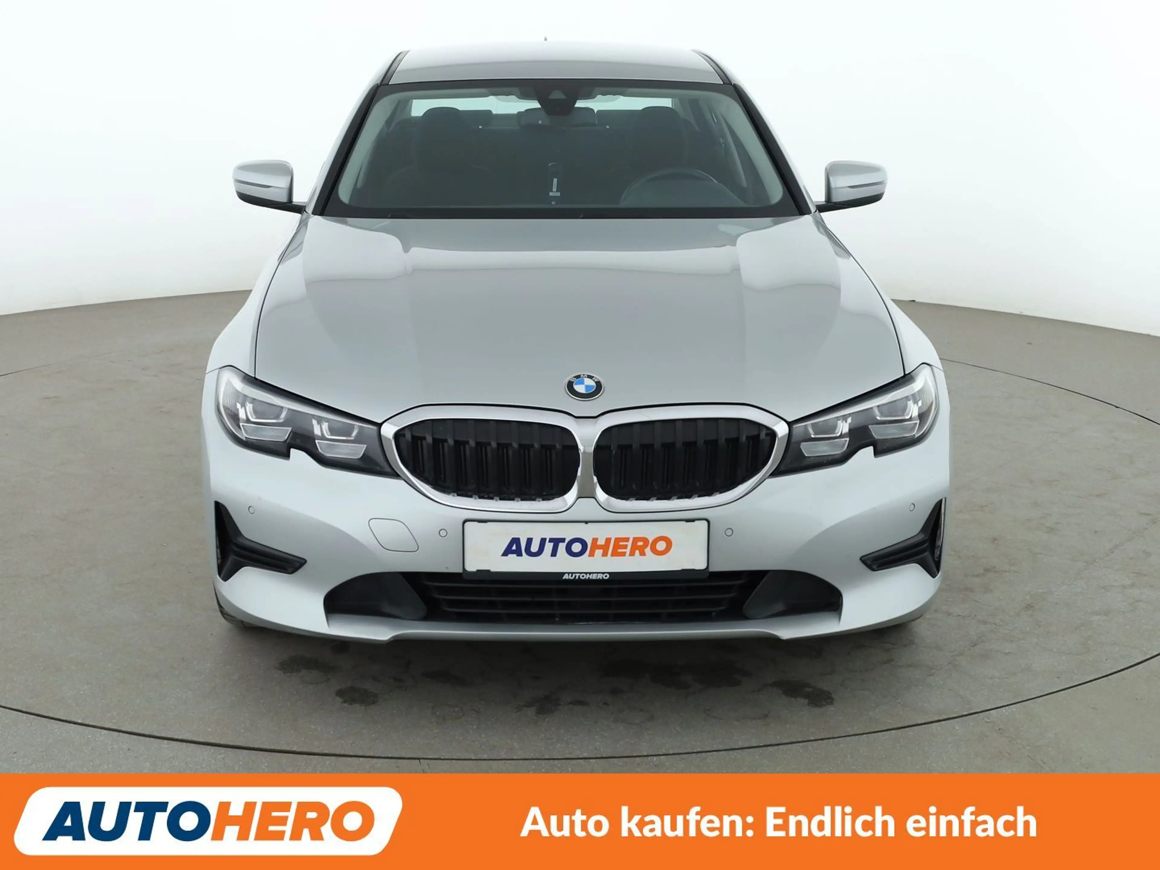 BMW 330 330i Advantage Aut.*NAVI*TEMPO*PDC*SHZ* — photo 9