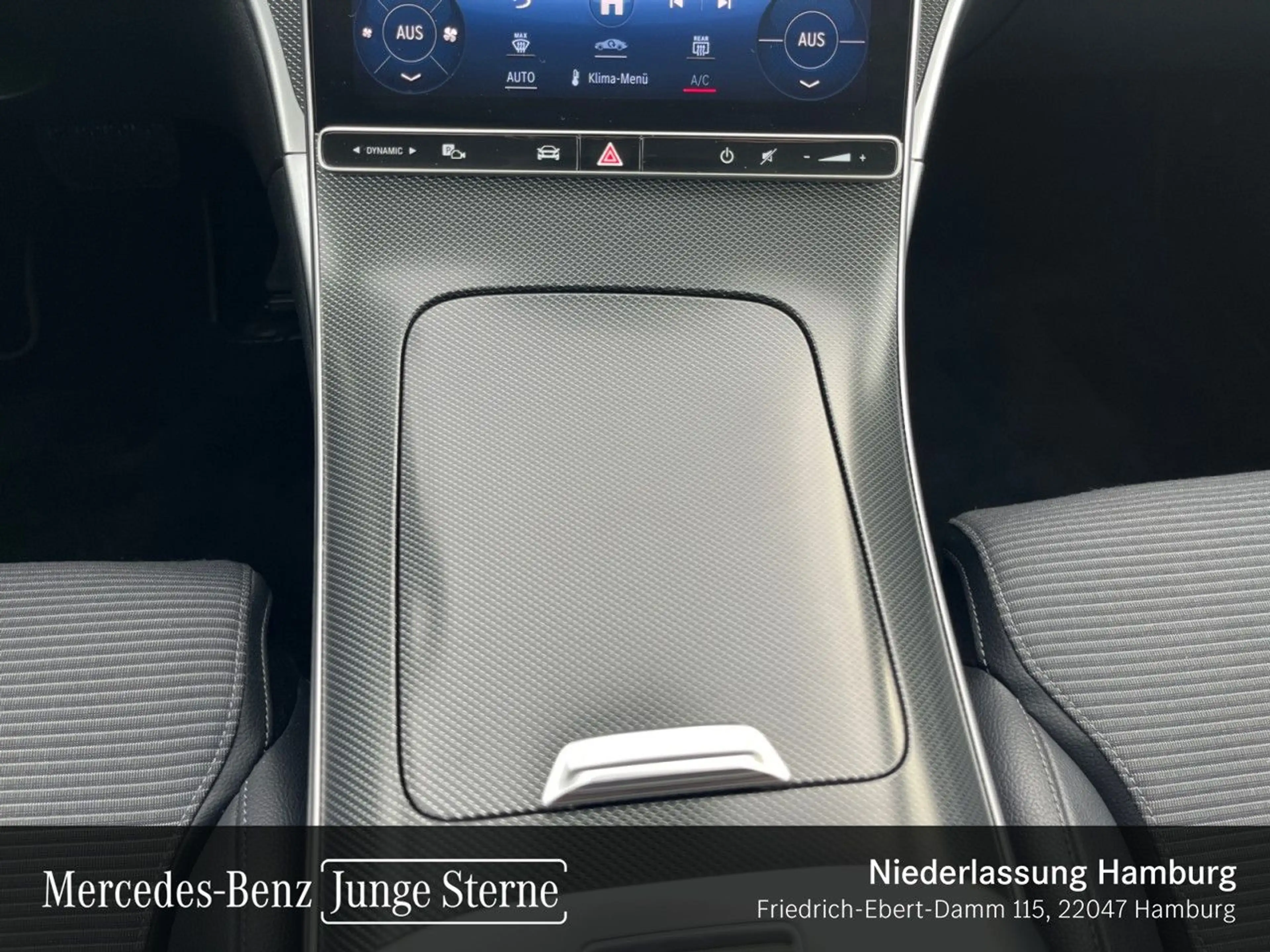 Mercedes-Benz C 180 AVANTG+360+LED+KEYLESS+9G — photo 15