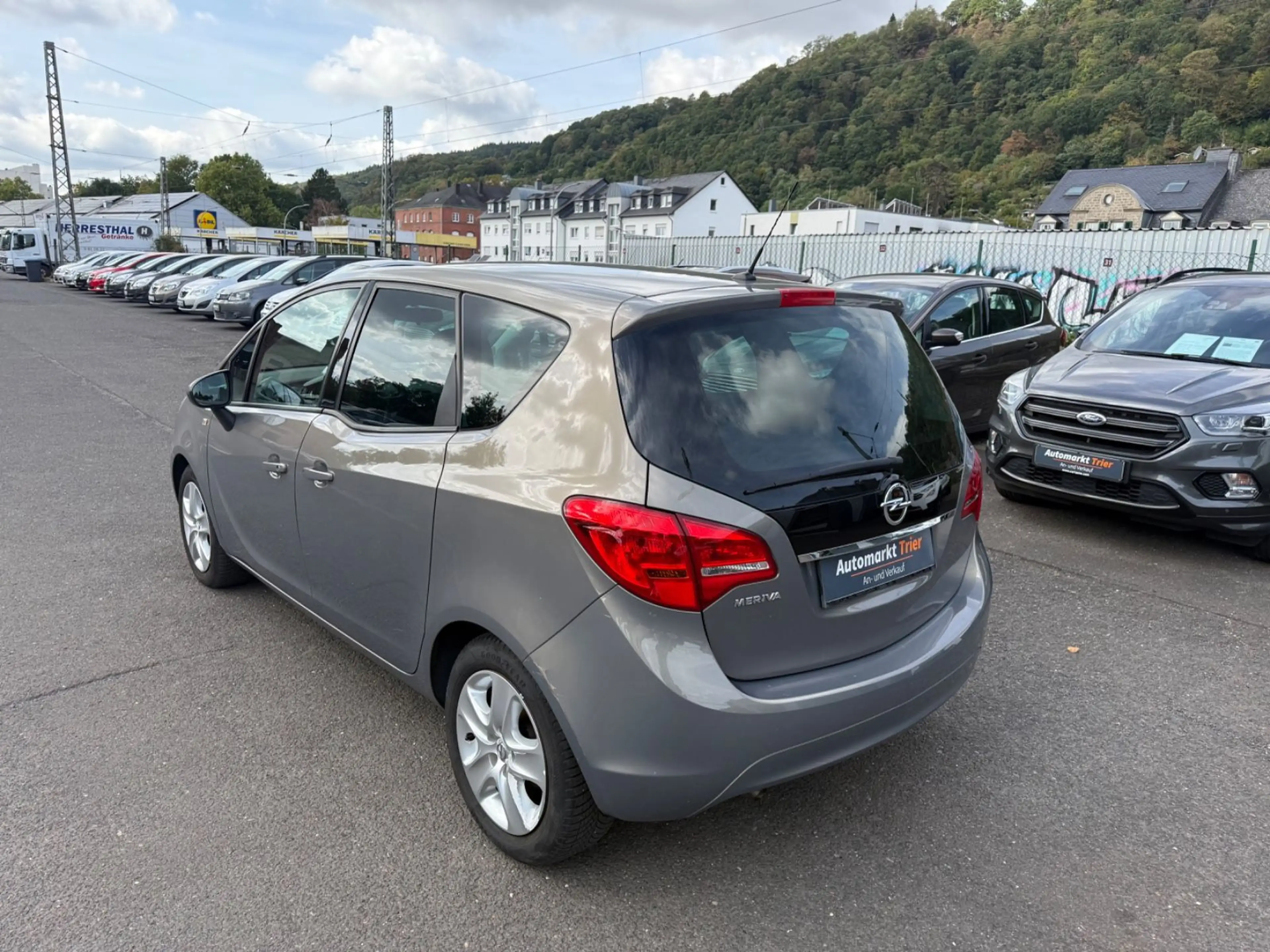 Opel Meriva B Design Edition! TÜV NEU! Scheckheft! — photo 3