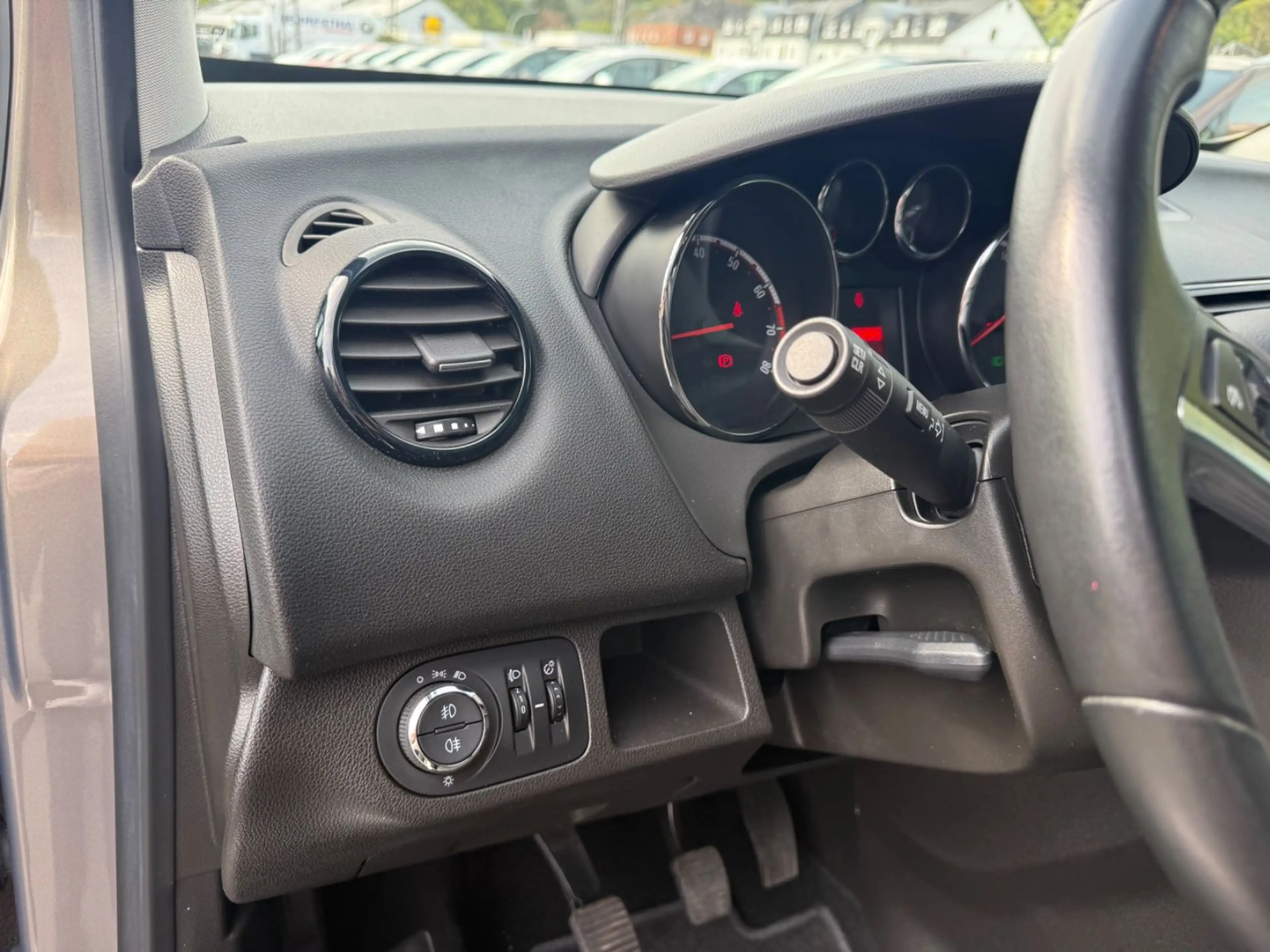 Opel Meriva B Design Edition! TÜV NEU! Scheckheft! — photo 11