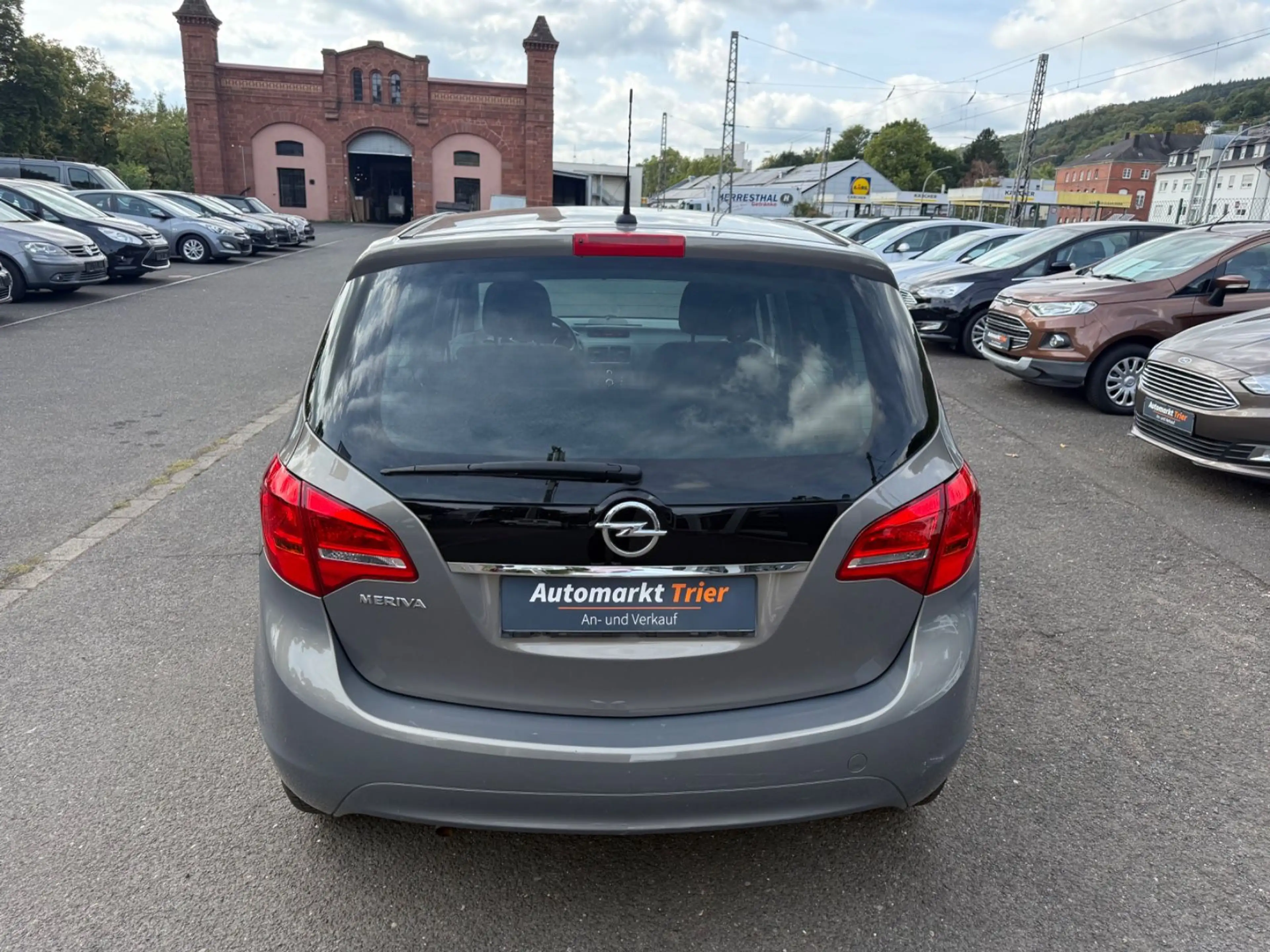 Opel Meriva B Design Edition! TÜV NEU! Scheckheft! — photo 4