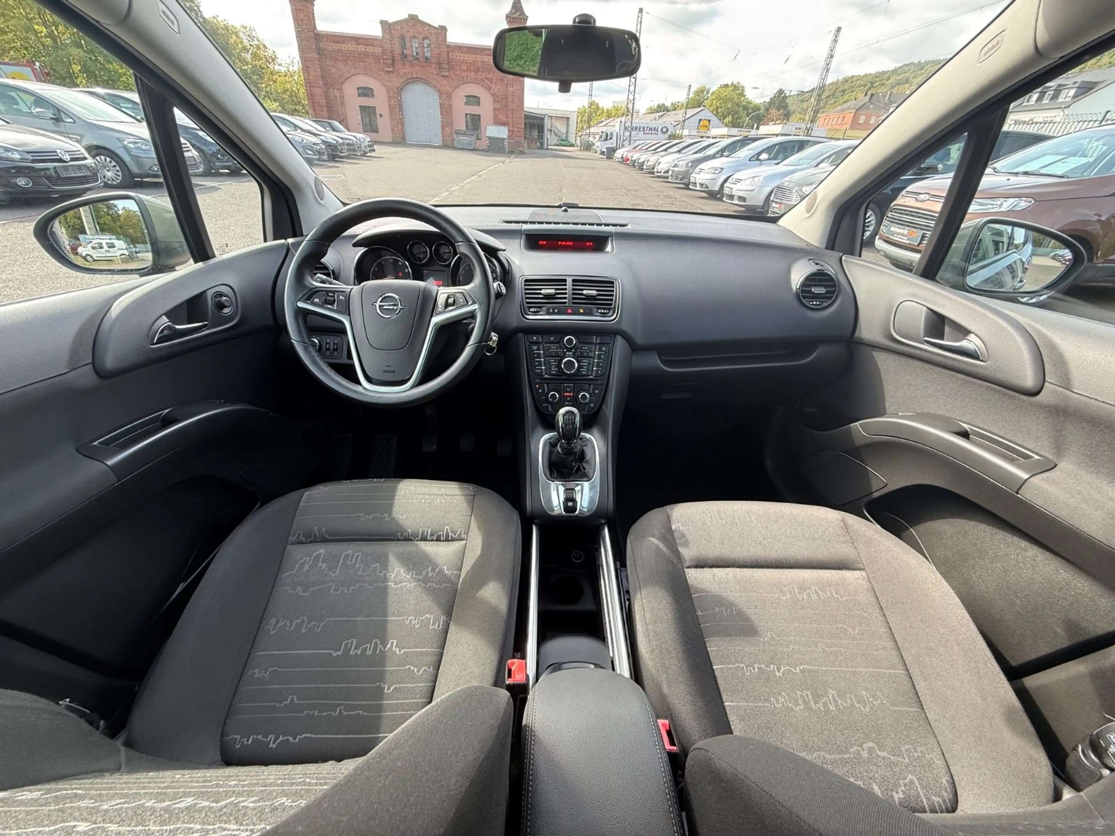 Opel Meriva B Design Edition! TÜV NEU! Scheckheft! — photo 15