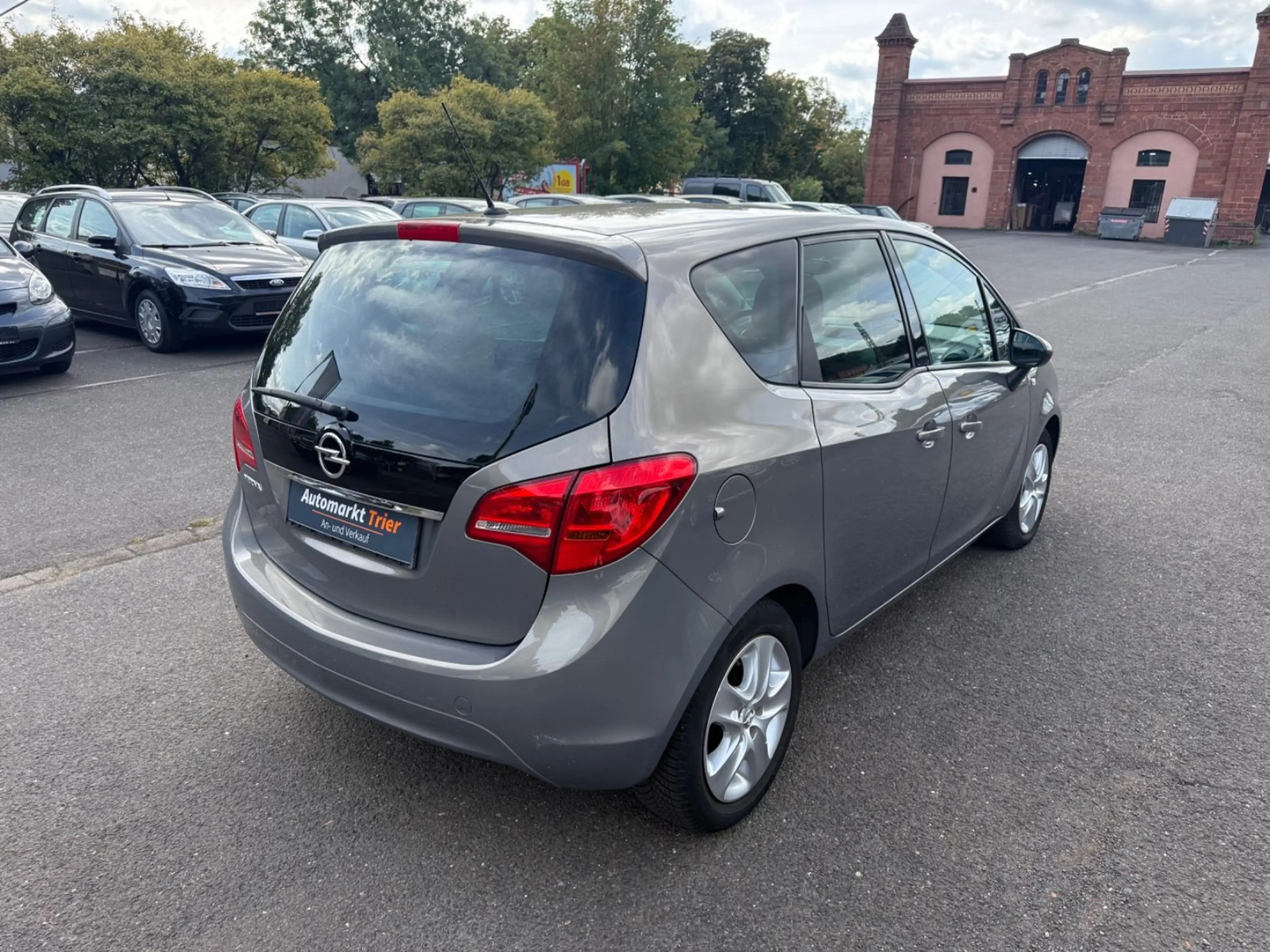 Opel Meriva B Design Edition! TÜV NEU! Scheckheft! — photo 5