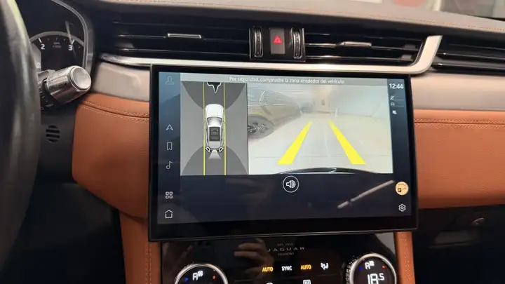 Jaguar F-Pace 2022, foto 13