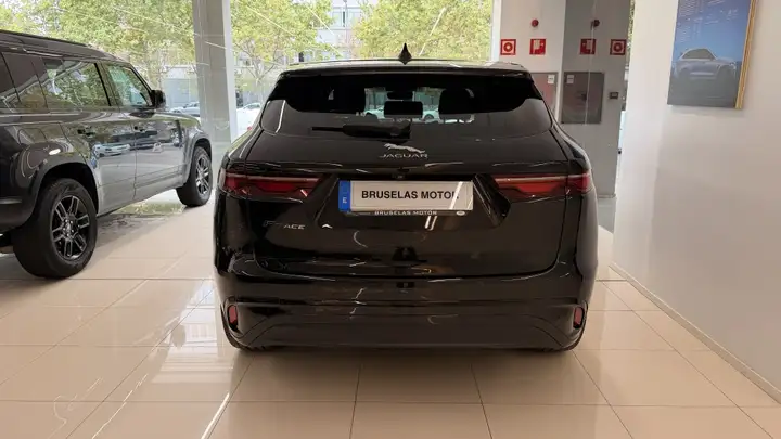 Jaguar F-Pace 2022, foto 8