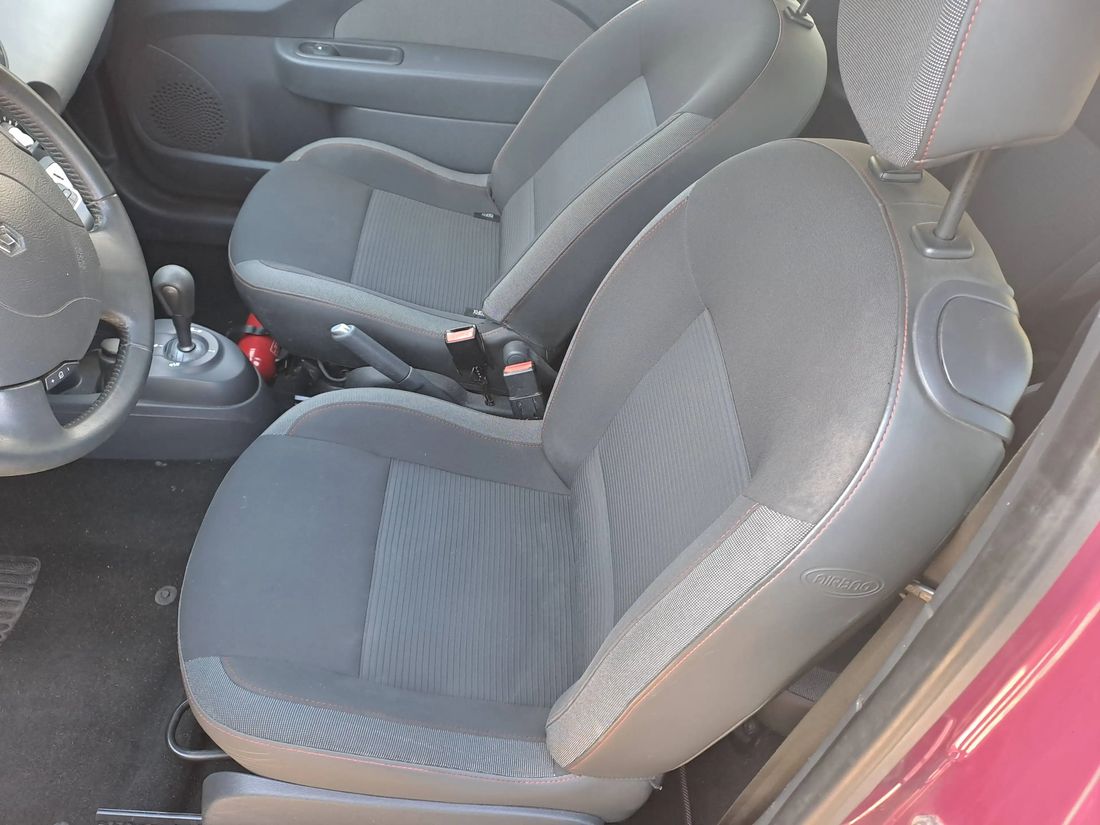 Renault Twingo Intens Boite automatique — photo 12