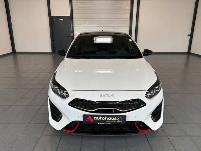 Kia Proceed view 2