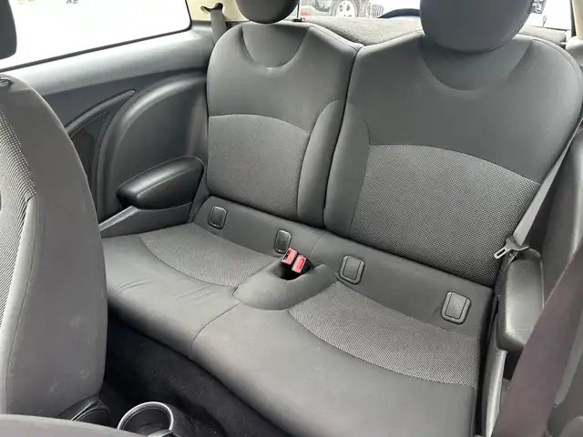 Mini Hatch view 7