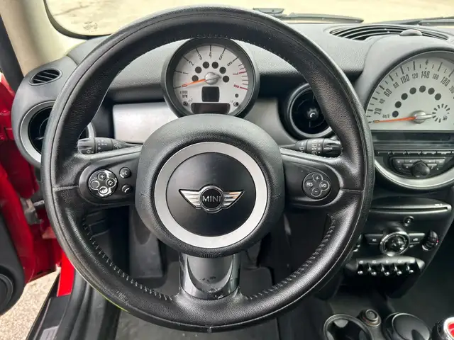 Mini Hatch view 9