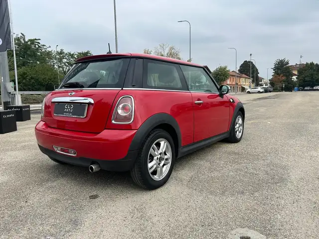 Mini Hatch view 4