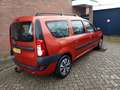 Dacia Logan 1.6-16V Lauréate 7p. Rood - thumbnail 5