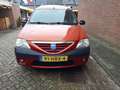 Dacia Logan 1.6-16V Lauréate 7p. Rood - thumbnail 3