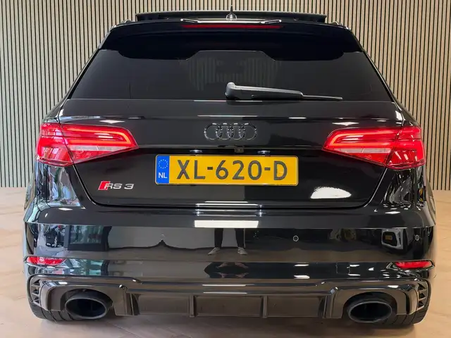 Audi RS3 view 10