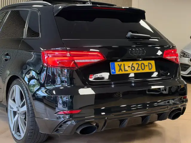 Audi RS3 view 11