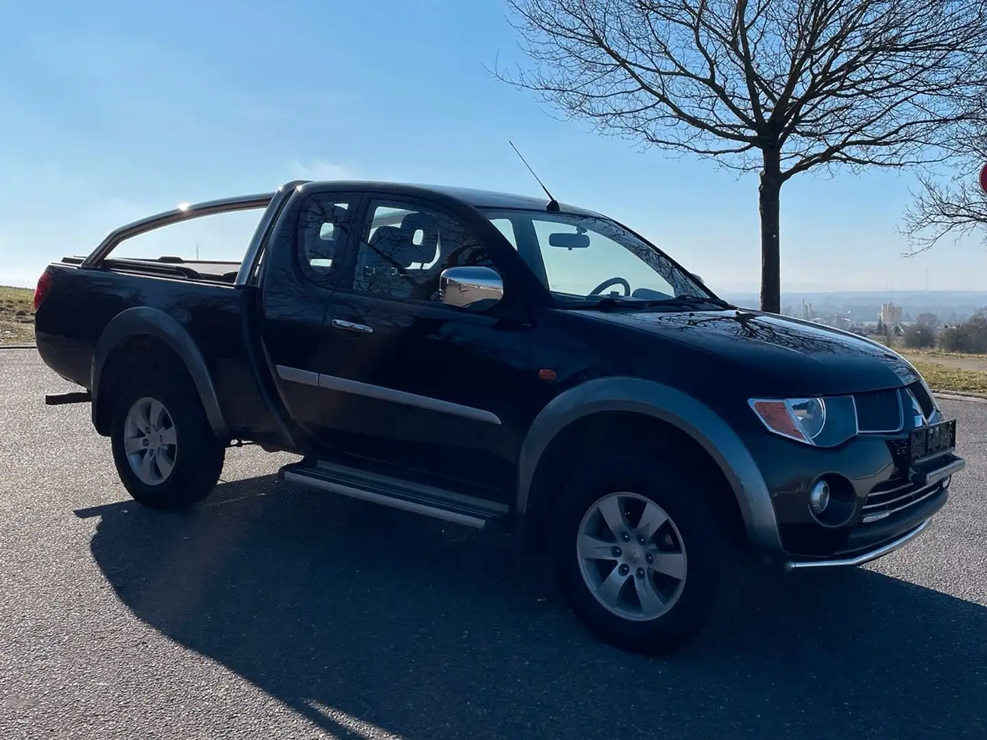 Mitsubishi L200 L200 Pick Up 4x4Inform Single Cab Schwarz - 1