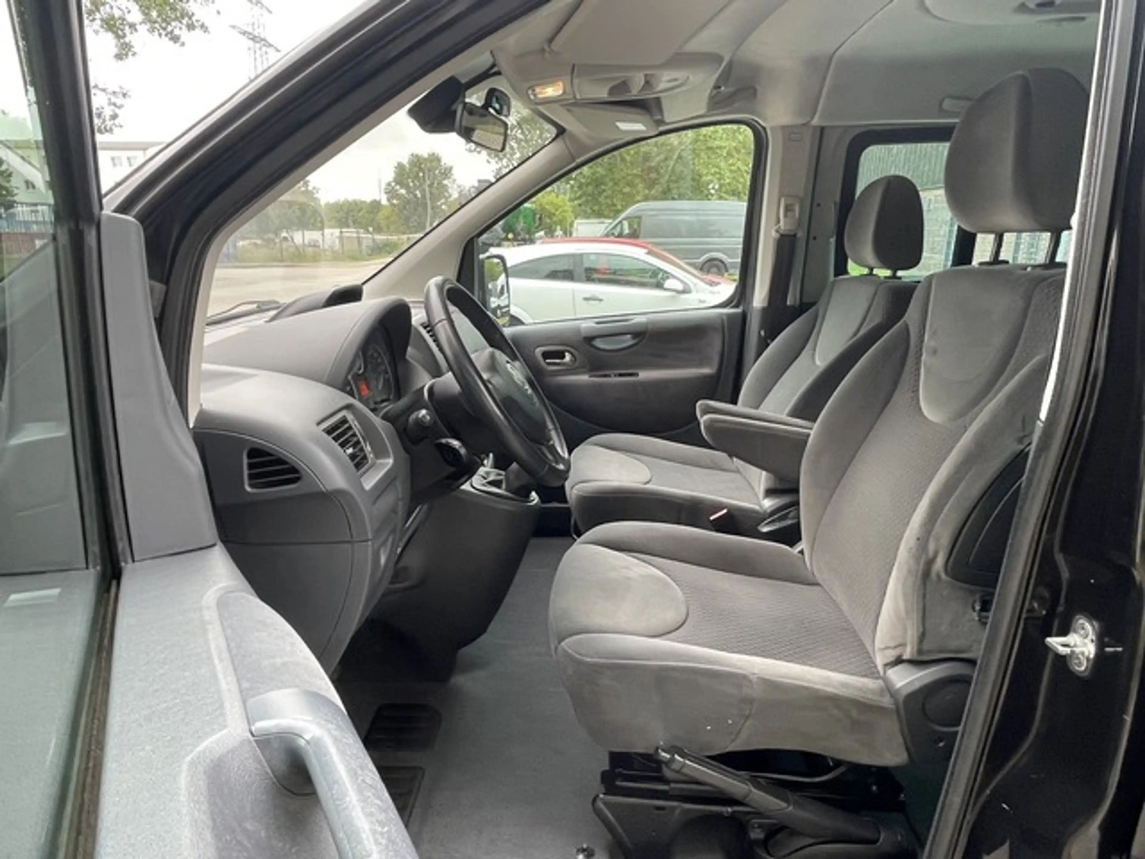 Fiat Scudo Panorama 2.0 Multijet 165 L1H1 Executive — photo 11