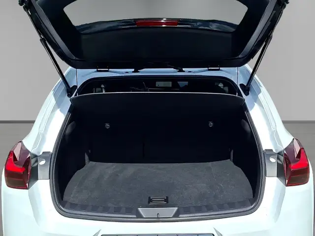 Lexus UX view 9