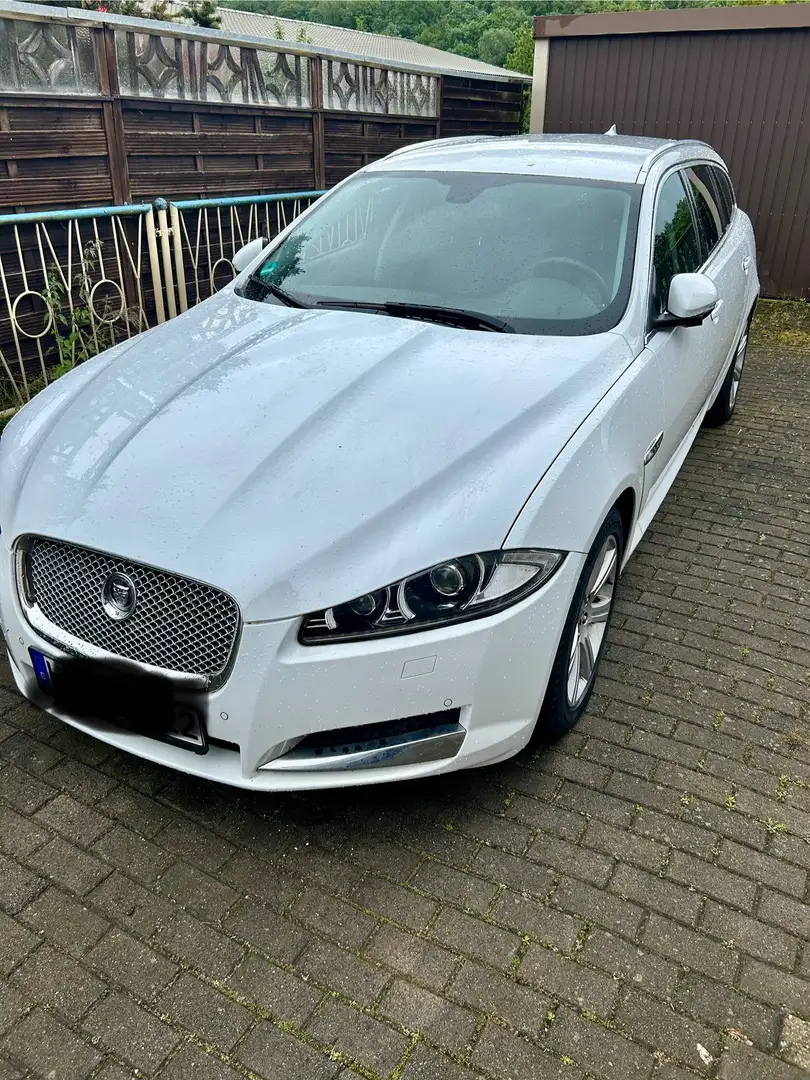 Jaguar XF 2.2 Diesel Sportbrake - 2
