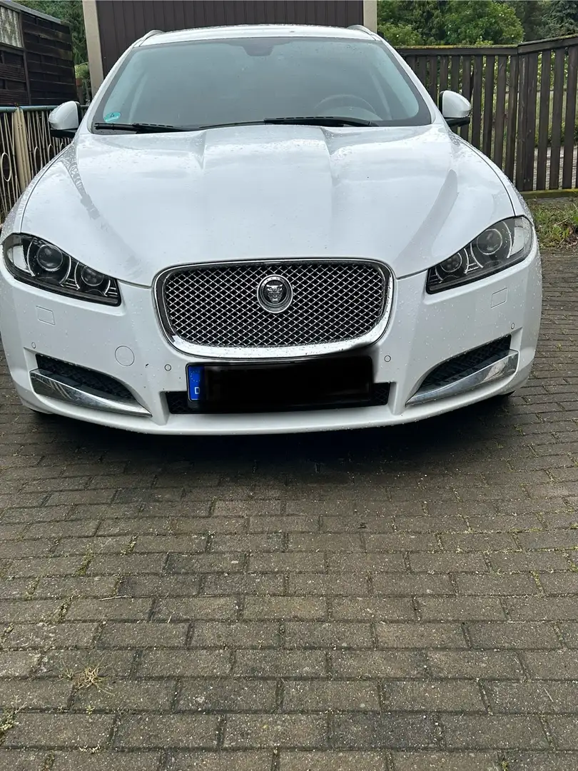 Jaguar XF 2.2 Diesel Sportbrake - 1
