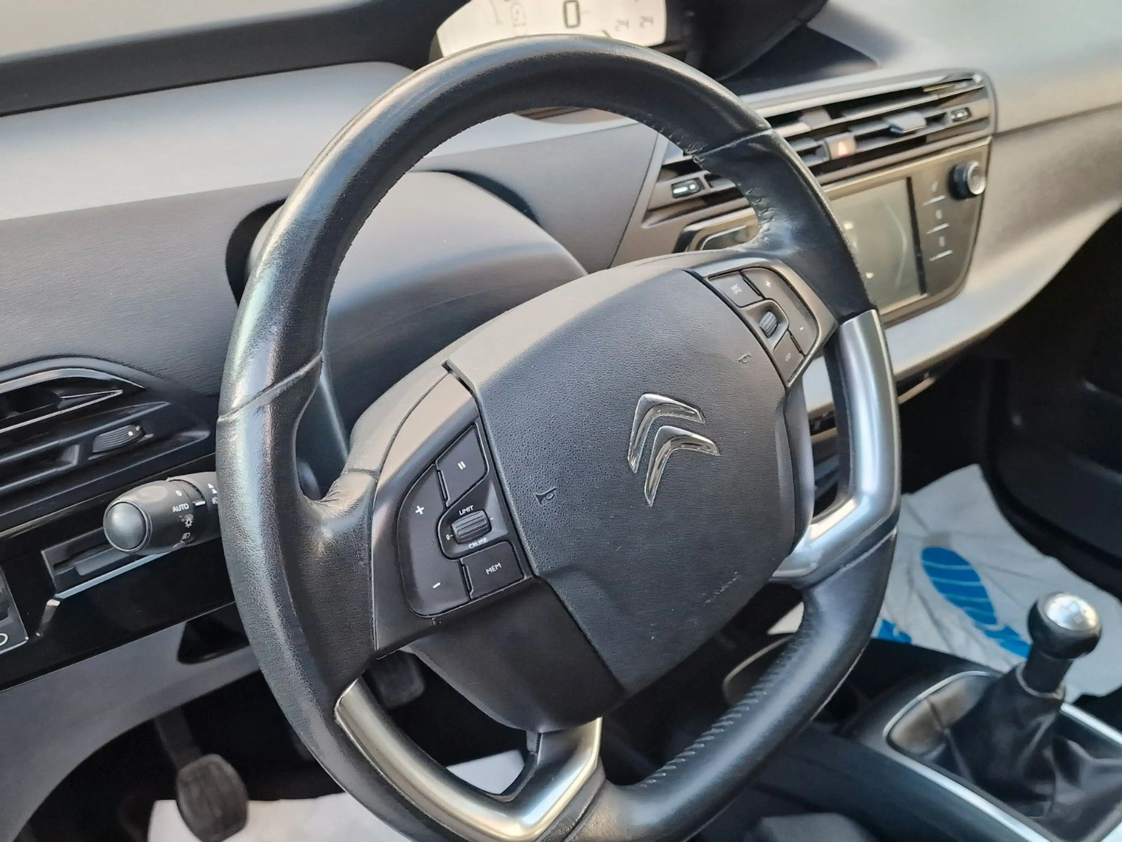 Citroen C4 Picasso /Spacetourer Attraction — photo 12