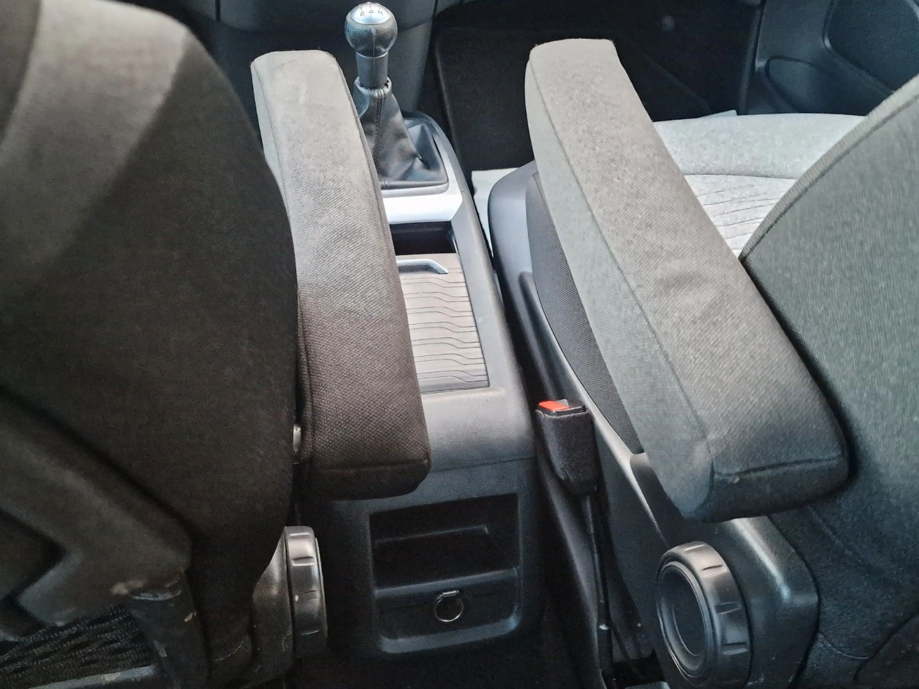 Citroen C4 Picasso /Spacetourer Attraction — photo 10