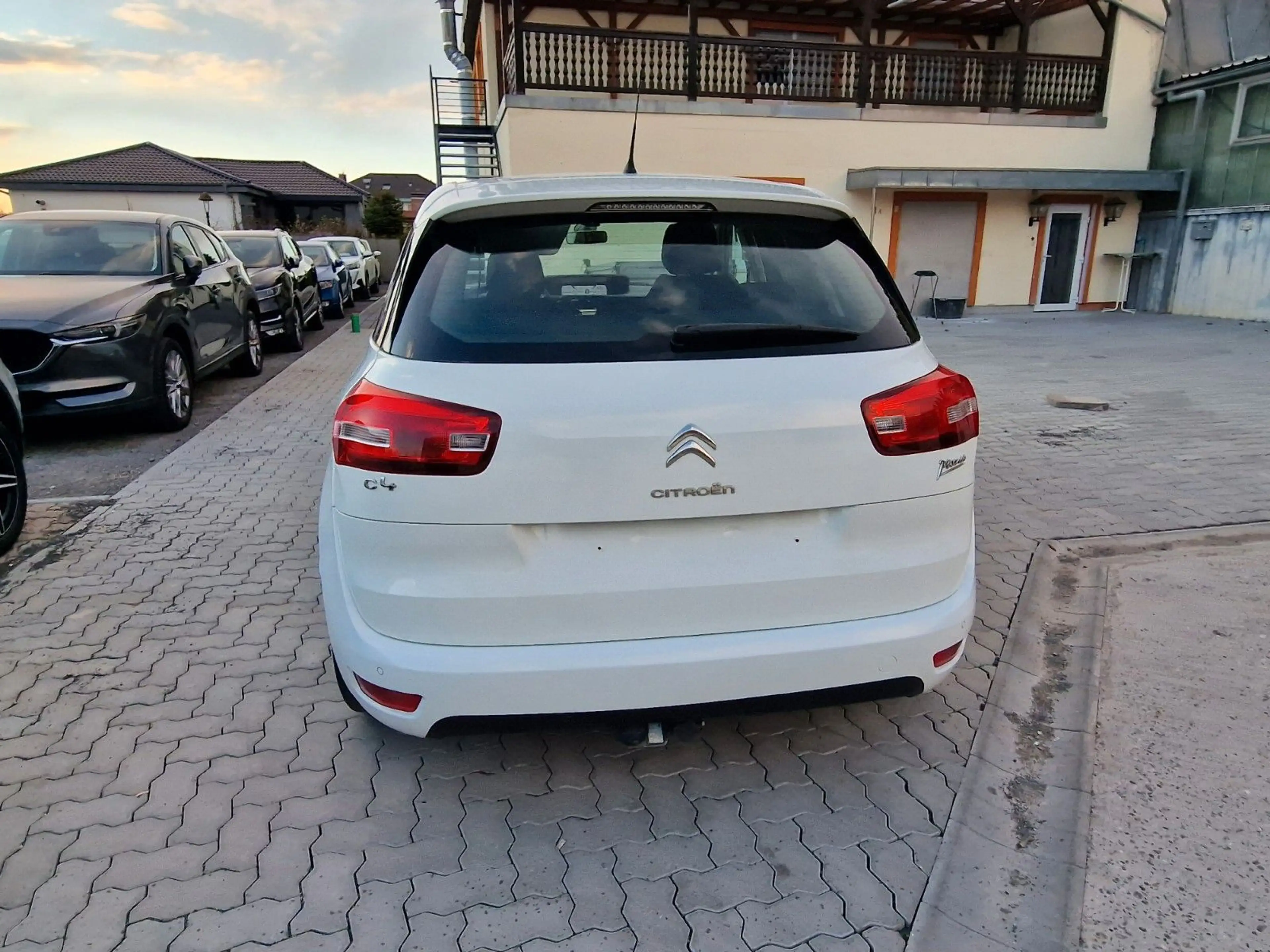 Citroen C4 Picasso /Spacetourer Attraction — photo 7