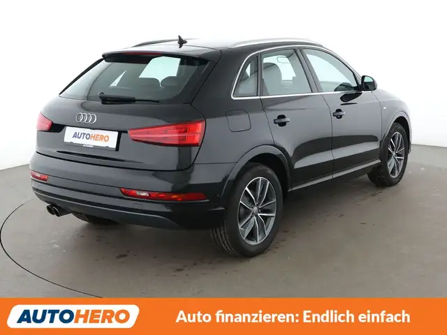 Audi Q3 view 6