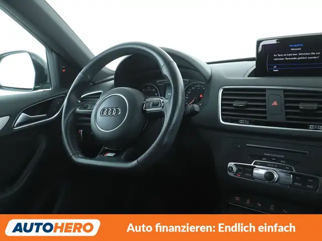 Audi Q3 view 13
