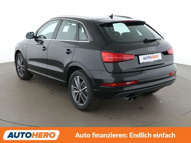 Audi Q3 view 4