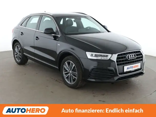 Audi Q3 view 8