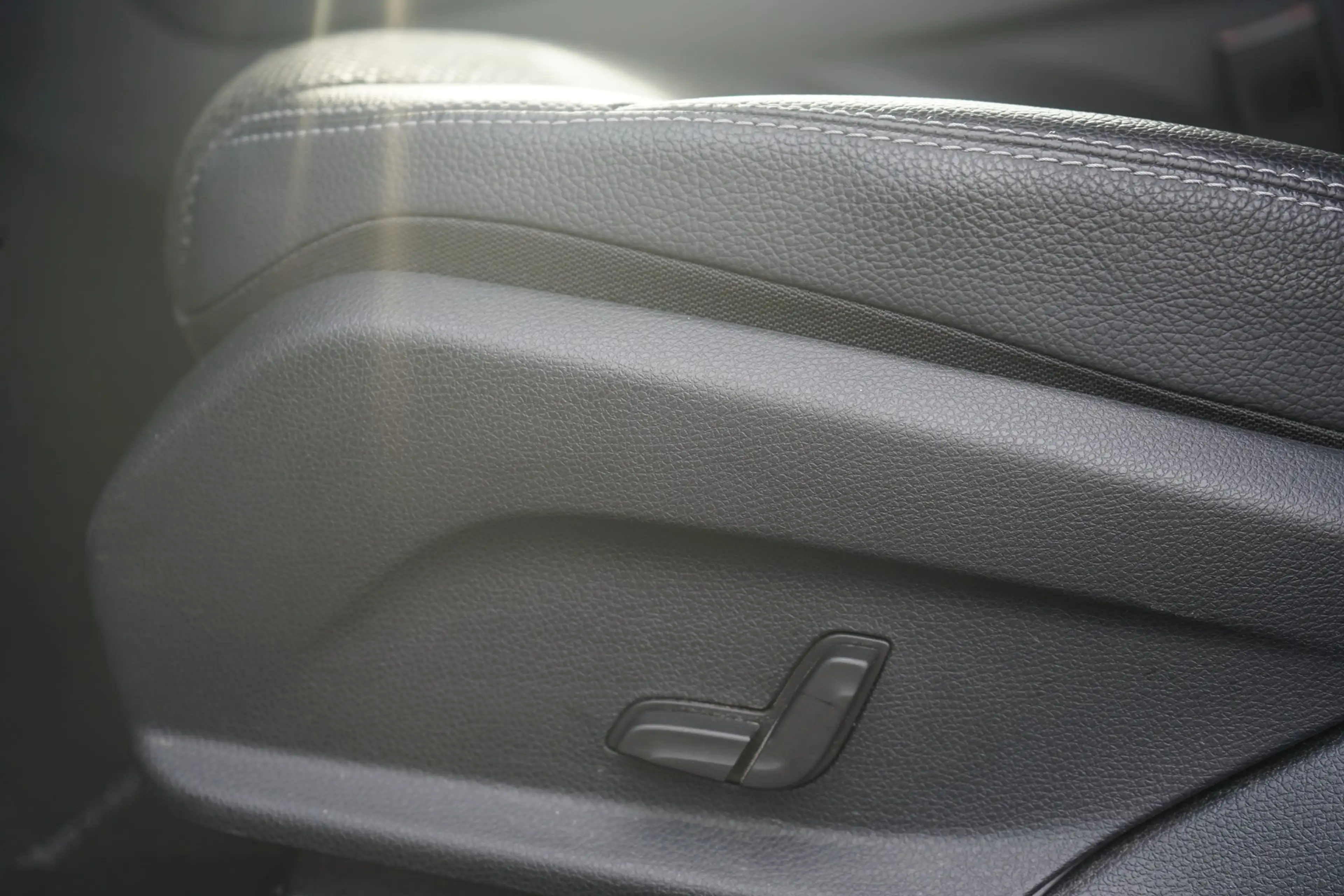 Mercedes-Benz GLC 250 4Matic Burmester Head-Up LED Tempomat — photo 15
